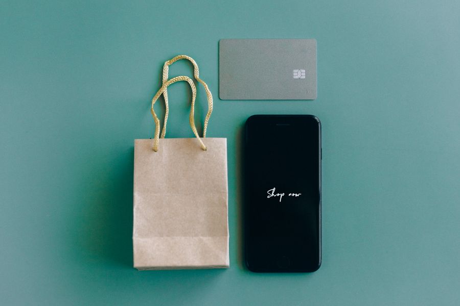 Retail creator browsing and recommending store products